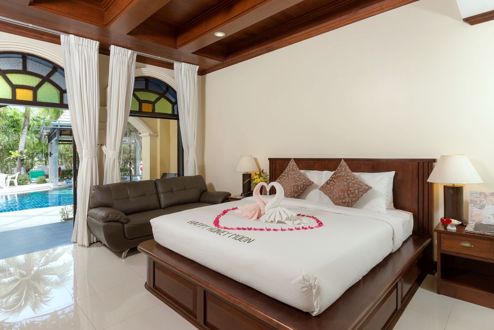 THE FRONT VILLAGE - 53