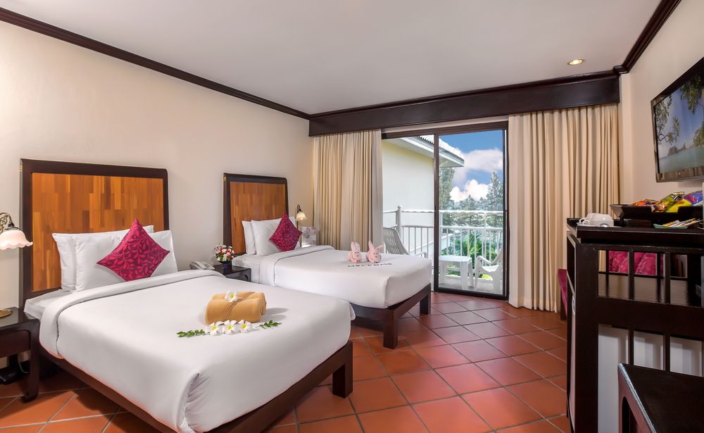 THE FRONT VILLAGE - 38