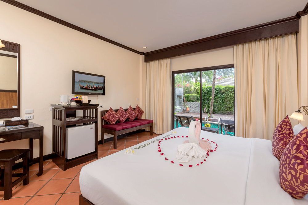 THE FRONT VILLAGE - 45