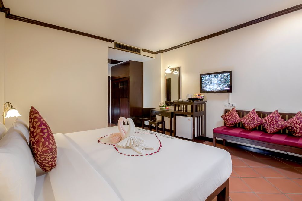 THE FRONT VILLAGE - 48