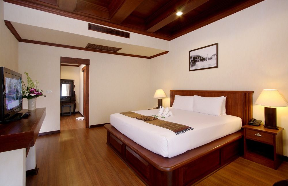 THE FRONT VILLAGE - 71