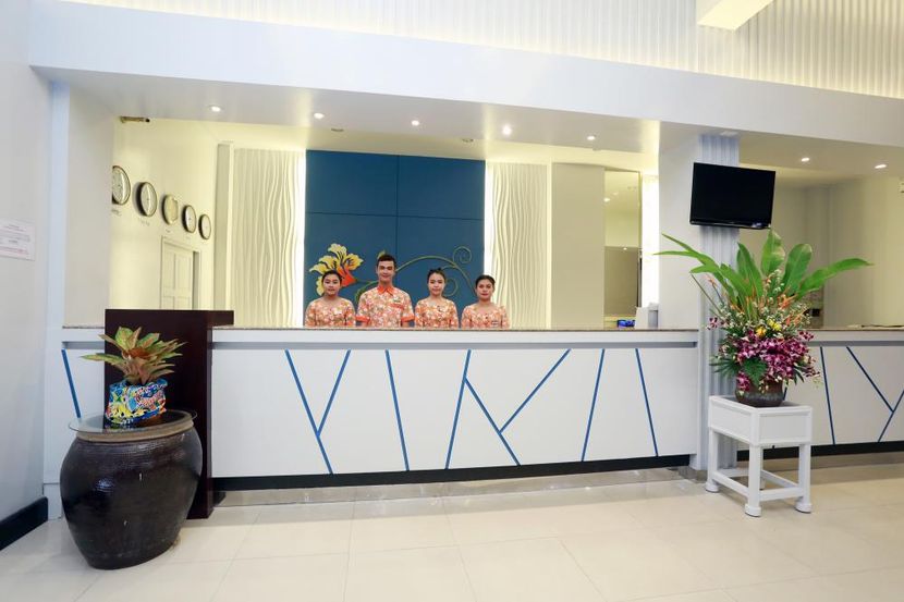 DAYS INN BY WYNDHAM PATONG BEACH Phuket - 4
