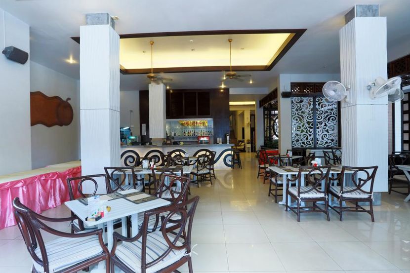 DAYS INN BY WYNDHAM PATONG BEACH Phuket - 5