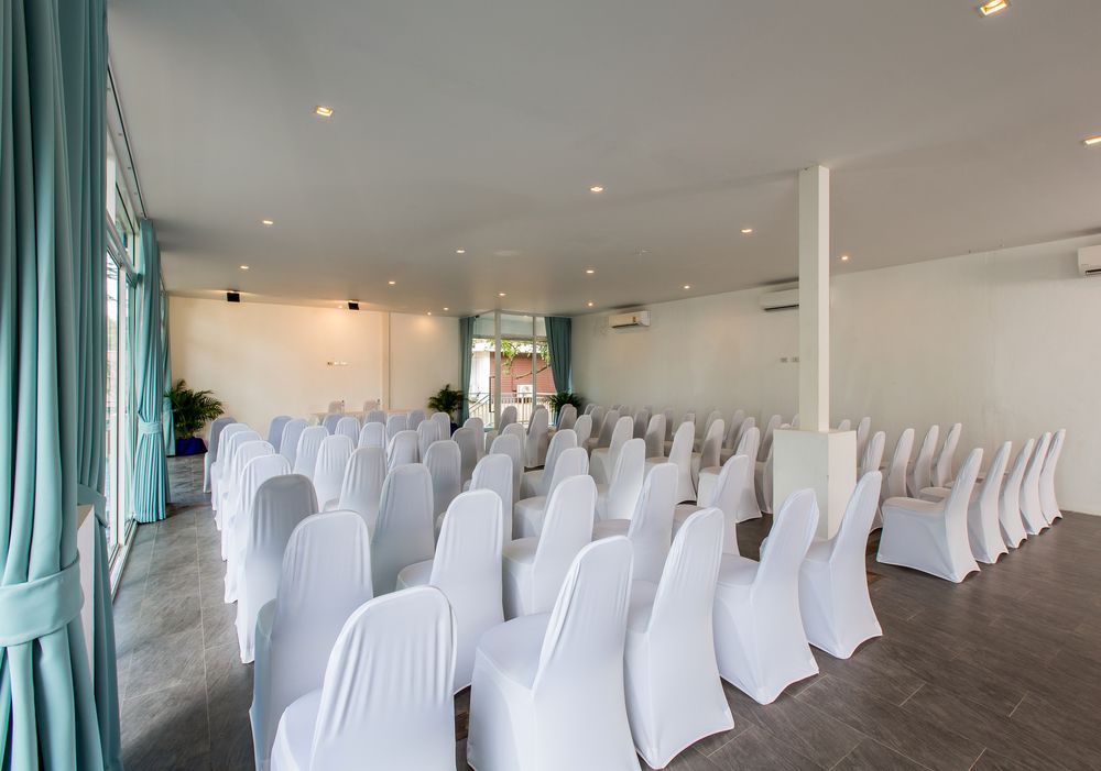 NAIYANG BEACH RESORT AND SPA - 21