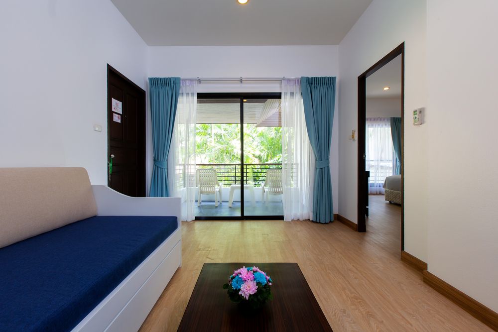 NAIYANG BEACH RESORT AND SPA - 28