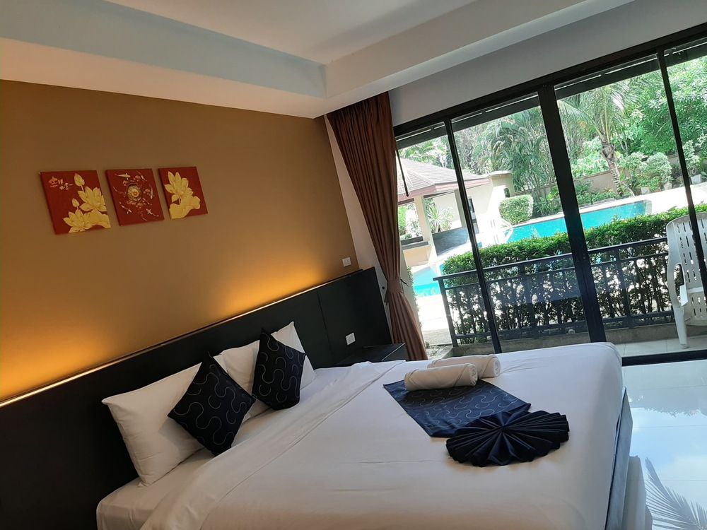 NAIYANG BEACH HOTEL - 12