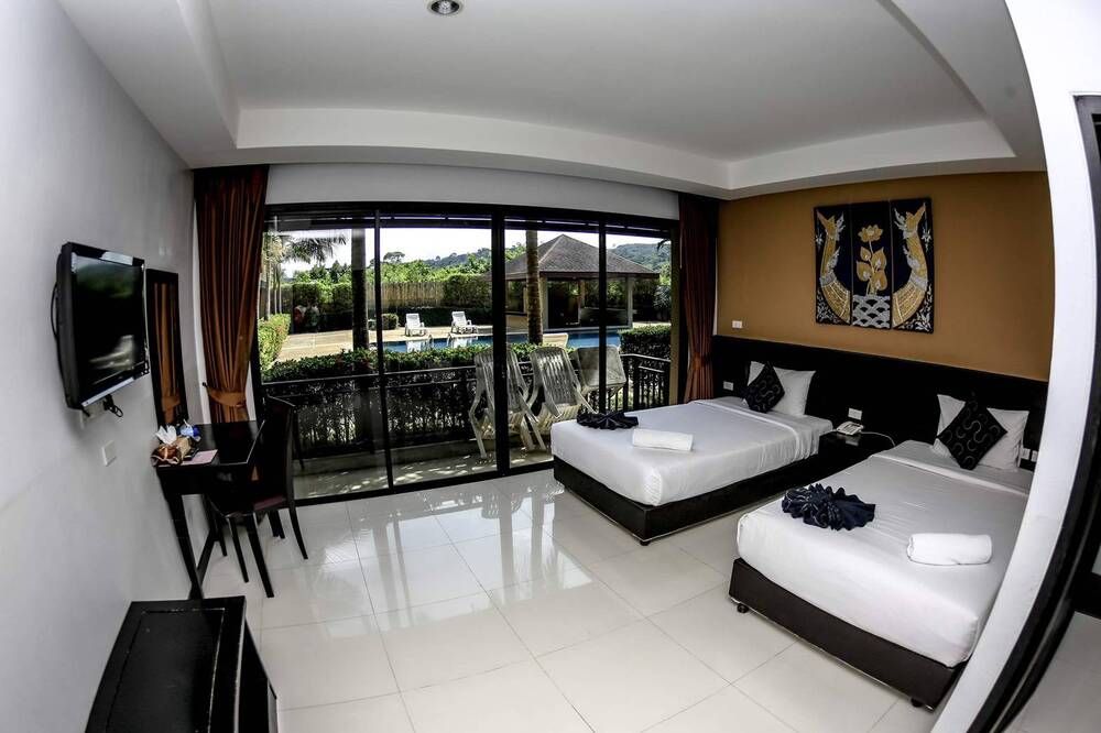 NAIYANG BEACH HOTEL - 11