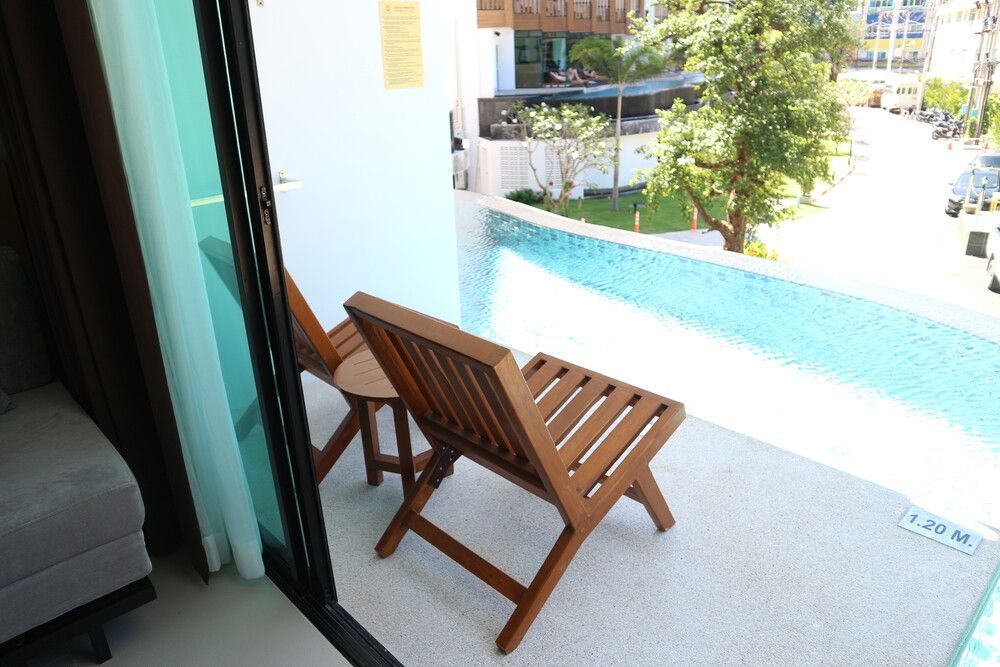 THE LUNAR PATONG - 75