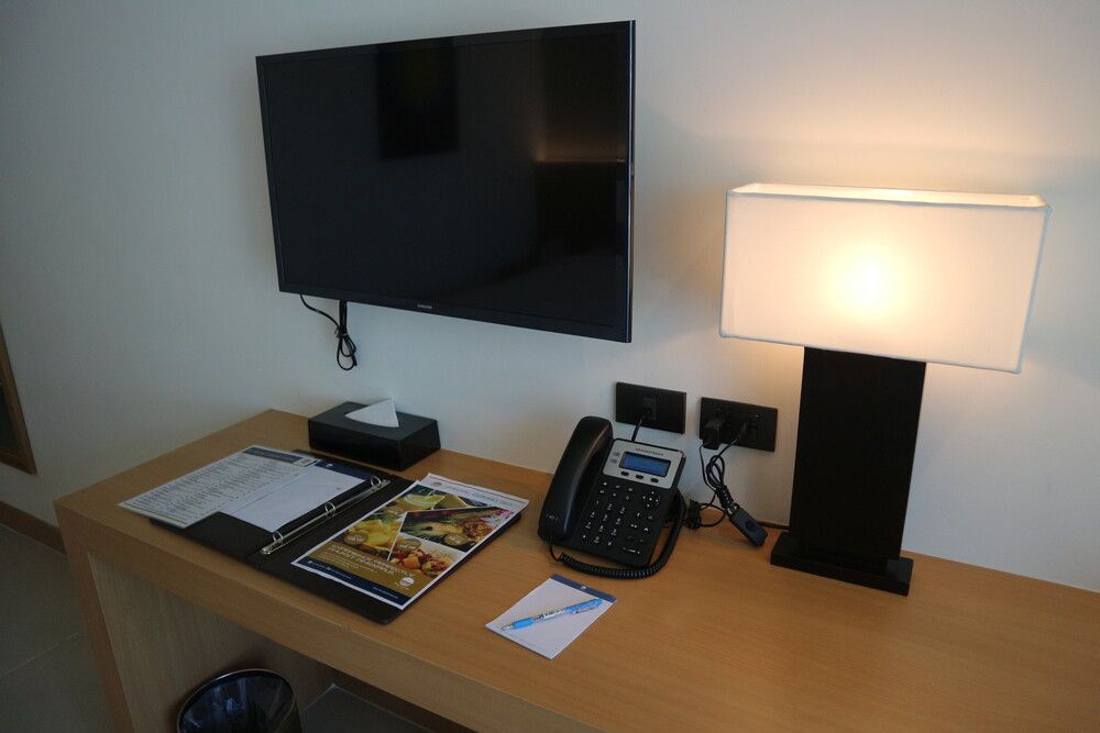 THE LUNAR PATONG - 62