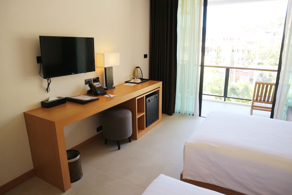 THE LUNAR PATONG - 61