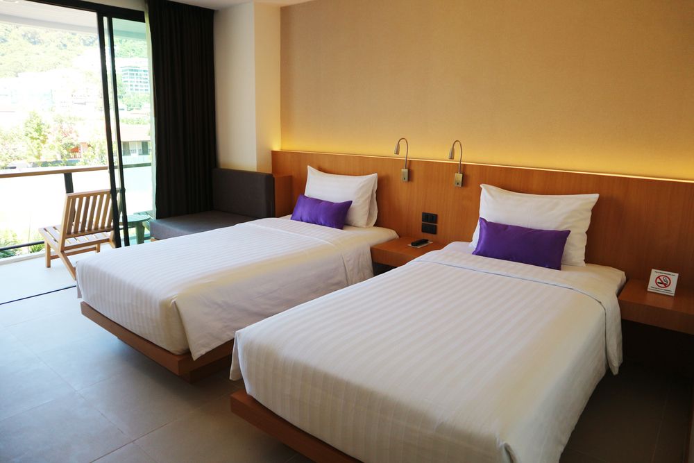 THE LUNAR PATONG - 54