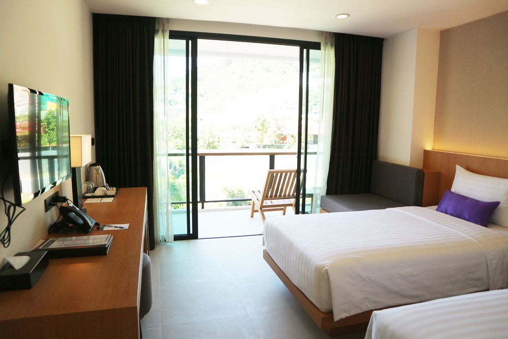 THE LUNAR PATONG - 53