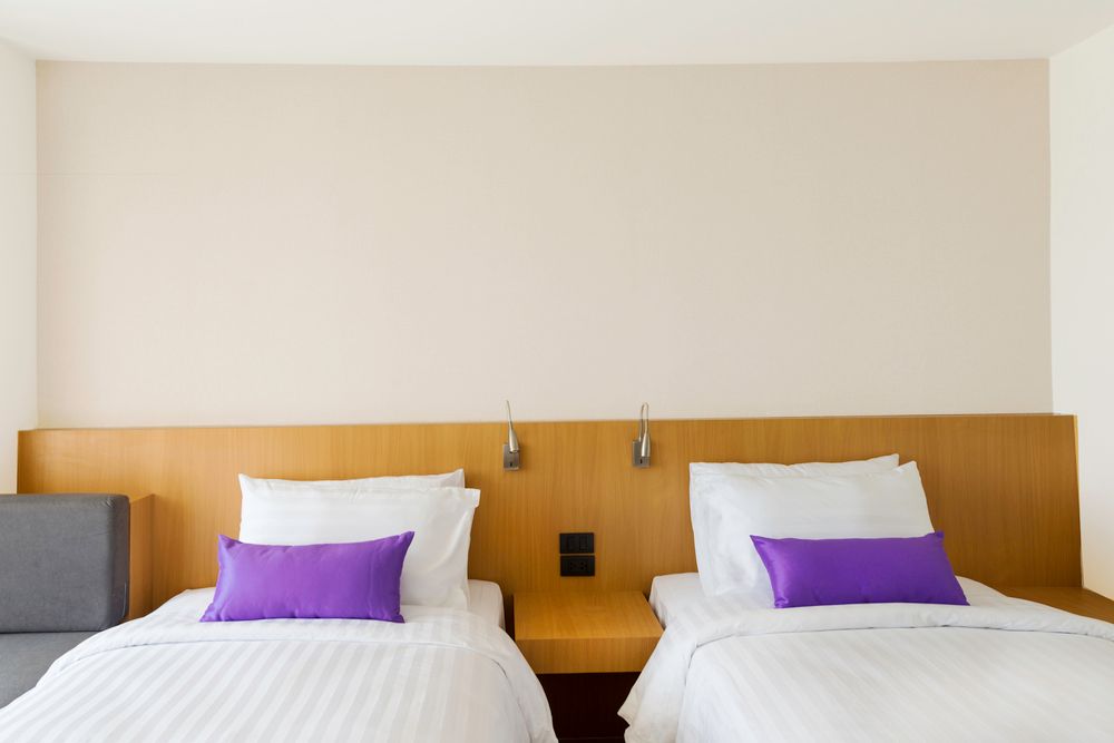 THE LUNAR PATONG - 52