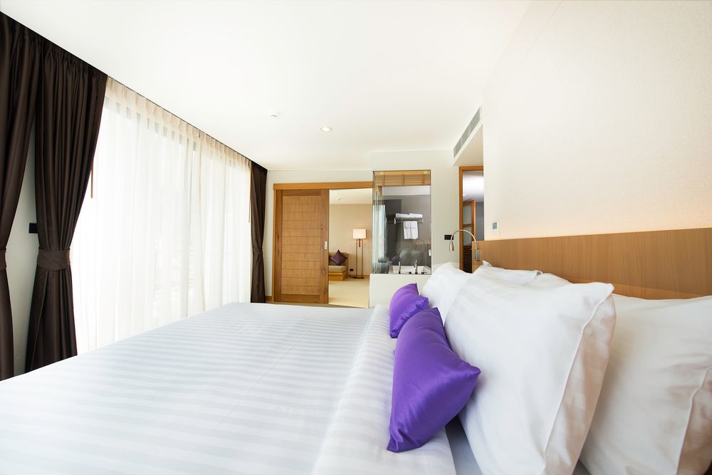 THE LUNAR PATONG - 29