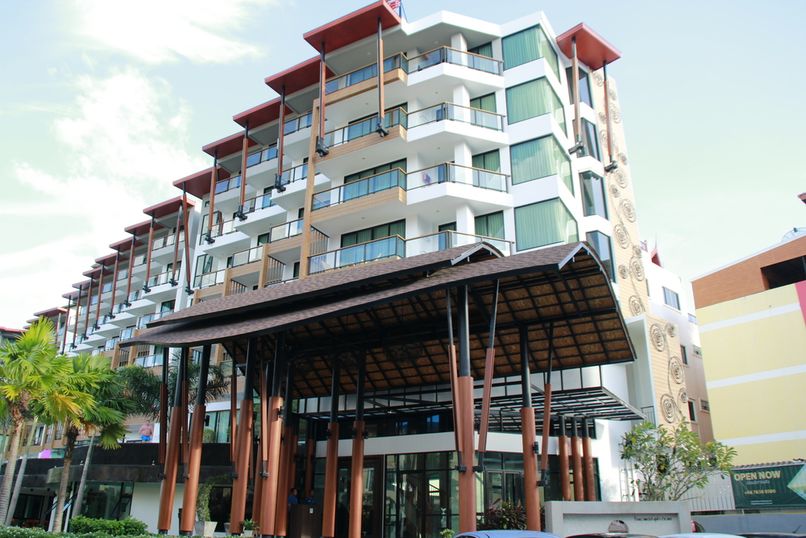 THE LUNAR PATONG - 1