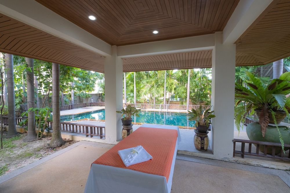 BLUE BEACH GRAND RESORT AND SPA - 39