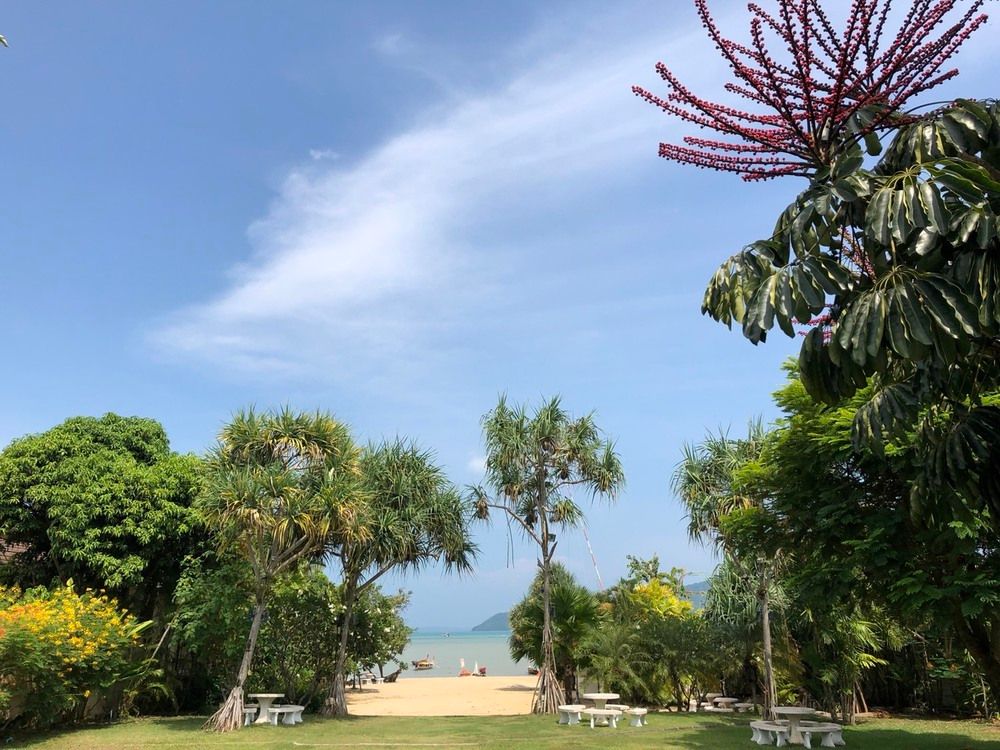 BLUE BEACH GRAND RESORT AND SPA - 17