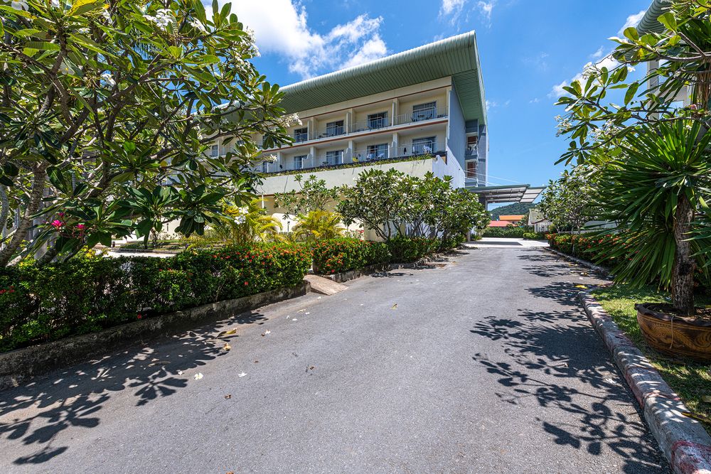 BLUE BEACH GRAND RESORT AND SPA - 4