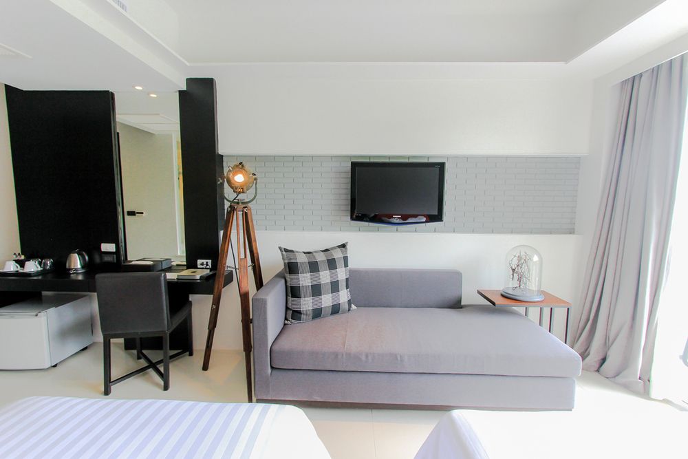 SUGAR MARINA RESORT - ART - KARON BEACH - 75