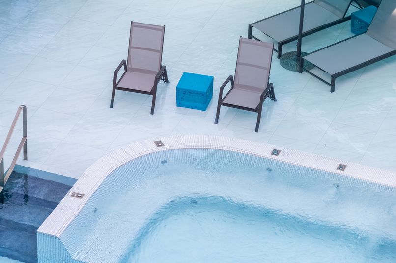 GLOW MIRA KARON BEACH - 4