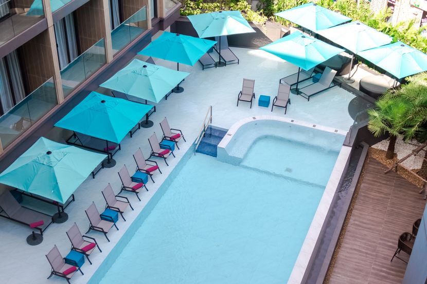 GLOW MIRA KARON BEACH - 2