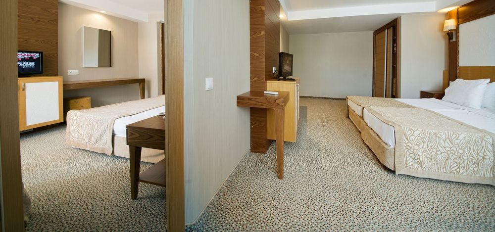 MC Beach Resort - 28