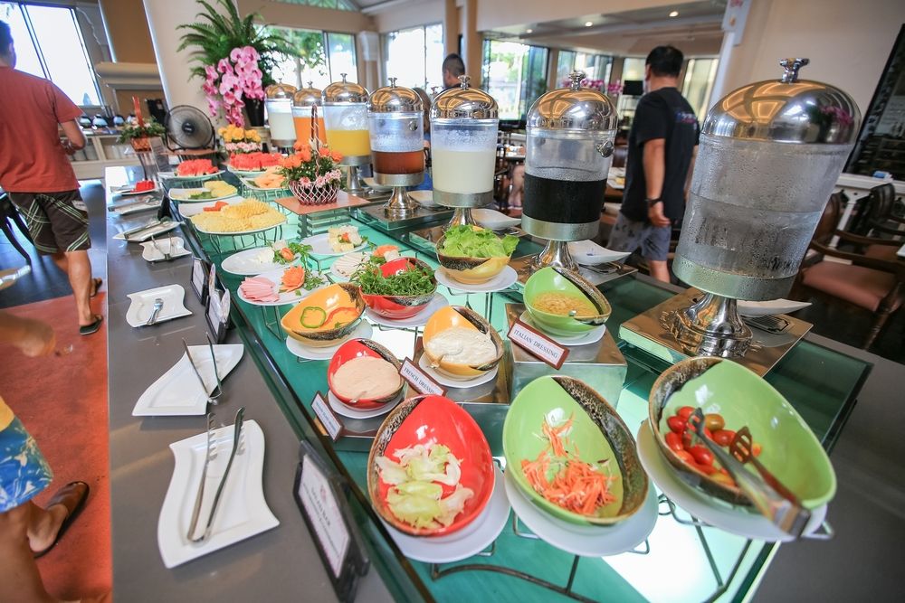 BEYOND RESORT KATA - 27