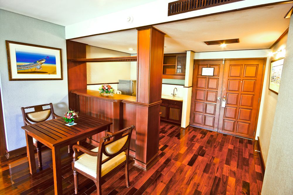 BEYOND RESORT KATA - 48