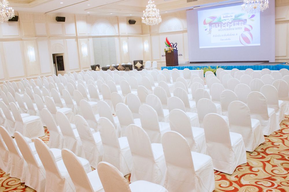 BEYOND RESORT KATA - 35