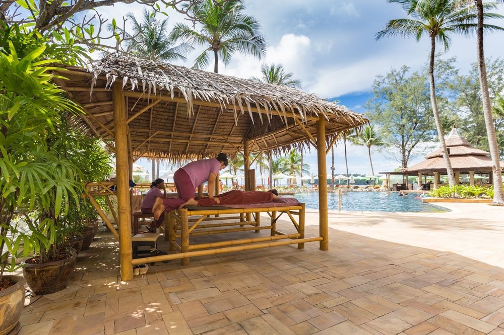 BEYOND RESORT KATA - 13