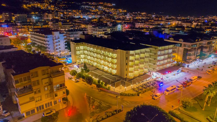 Kleopatra Beach Hotel - 3