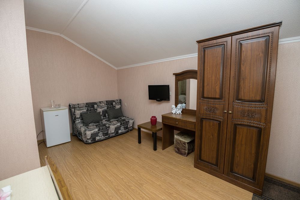 ЛЕТО (ул. Аэрофлотская, 15), гостевой дом - 38