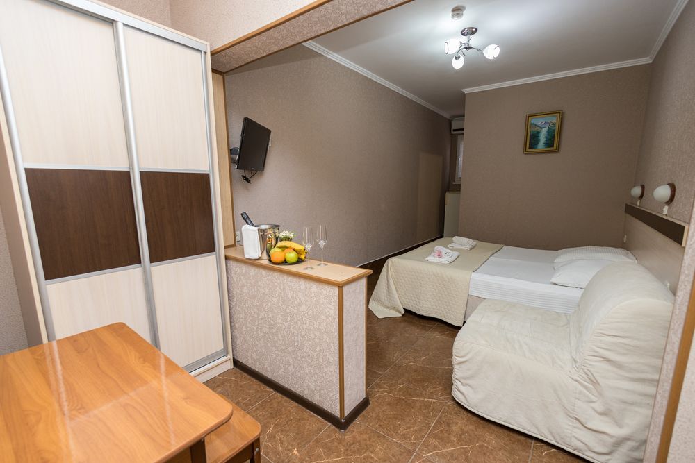 ЛЕТО (ул. Аэрофлотская, 15), гостевой дом - 27