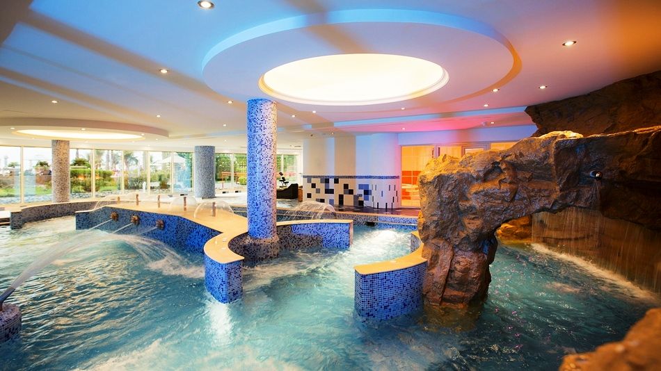 AL RAHA BEACH RESORT & SPA - 17