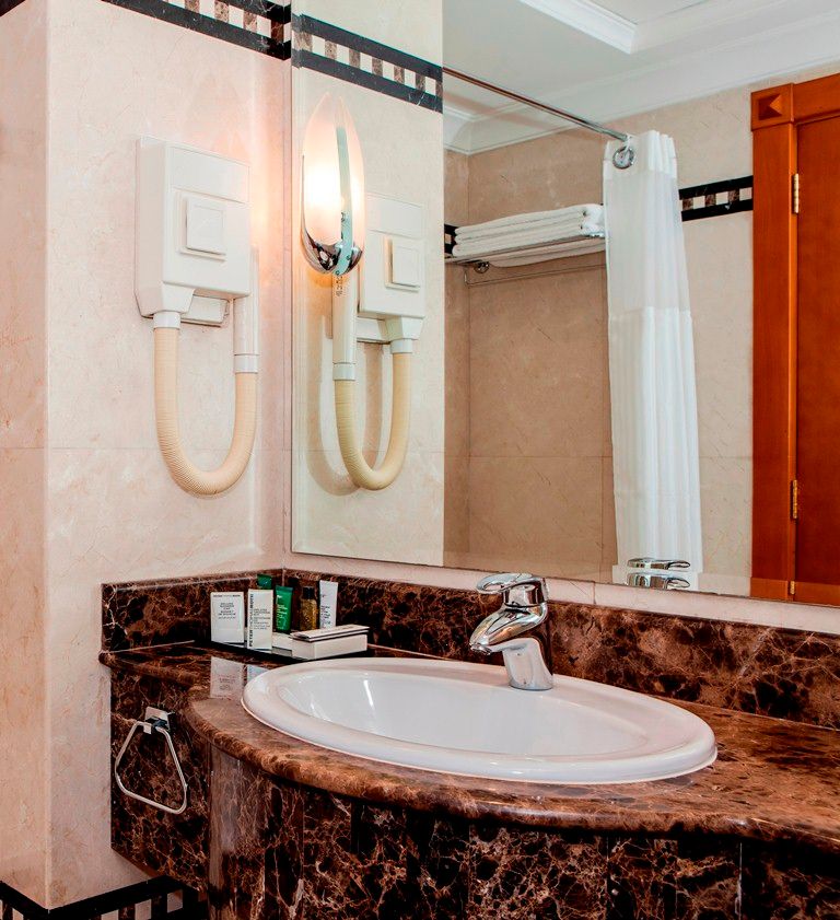 CORNICHE HOTEL SHARJAH (ex. HILTON SHARJAH) - 35