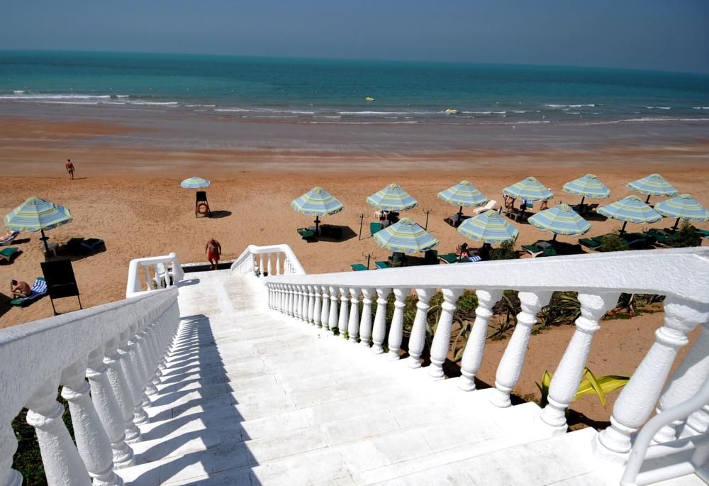 BM BEACH HOTEL (ex. BEACH HOTEL BY BIN MAJID) - 2