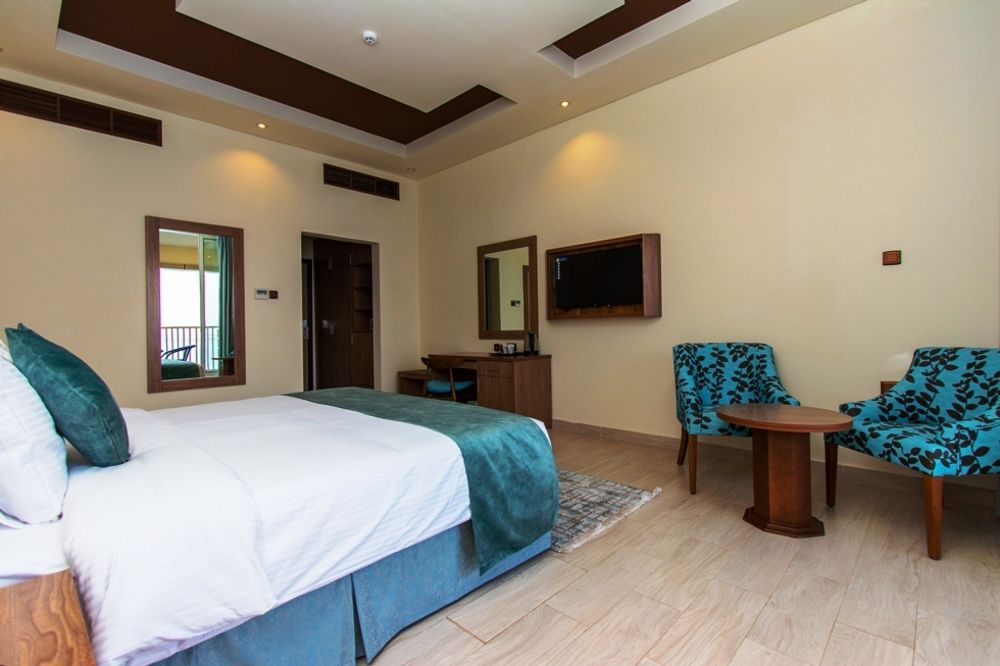 FLAMINGO BEACH RESORT - 14