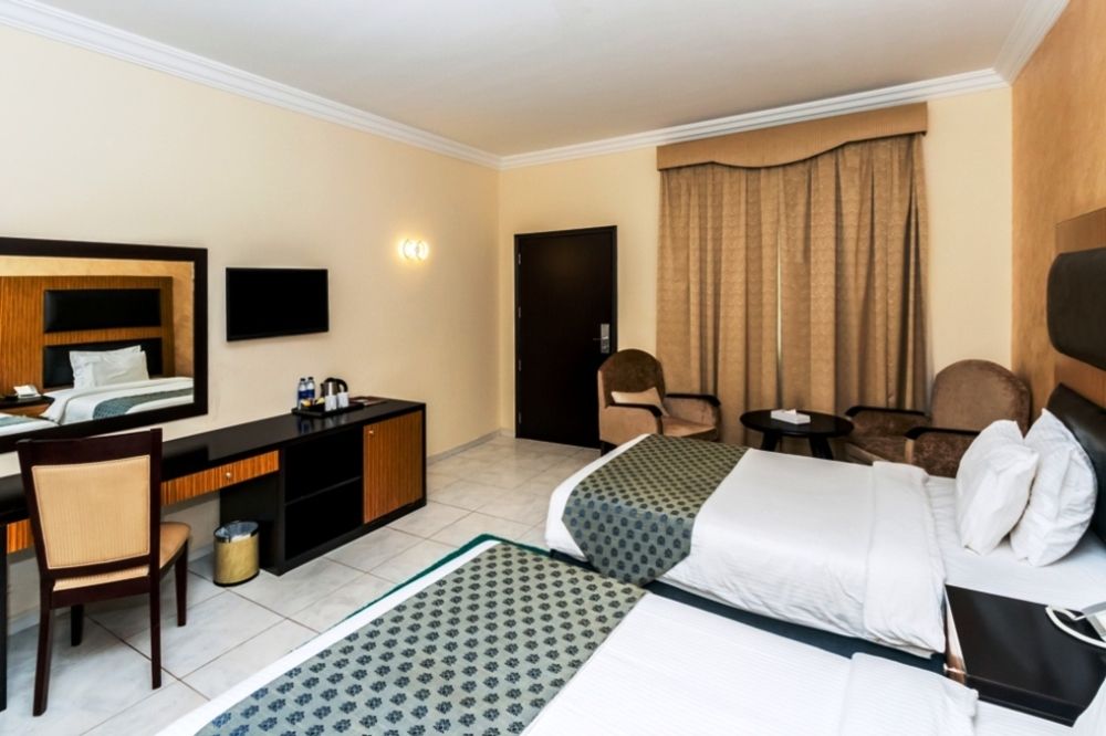 FLAMINGO BEACH RESORT - 7