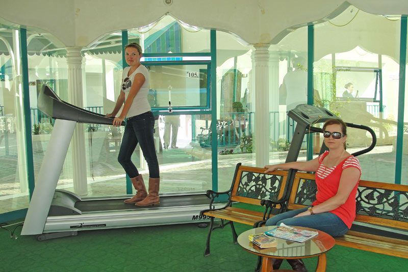 SUMMER LAND HOTEL - 4