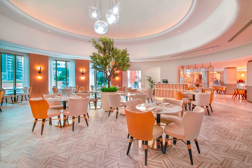 SHERATON ABU DHABI HOTEL & RESORT - 8