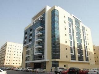 ROYAL ASCOT HOTEL - 1