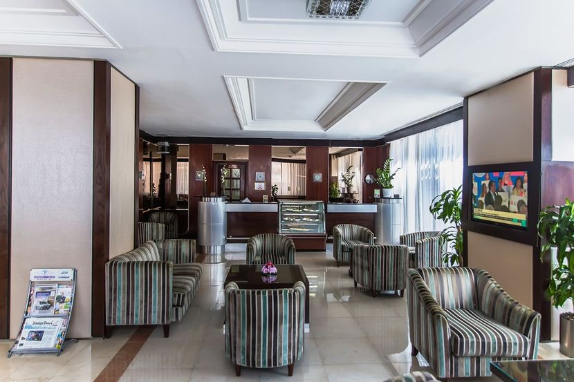 LANDMARK SUMMIT HOTEL - 5