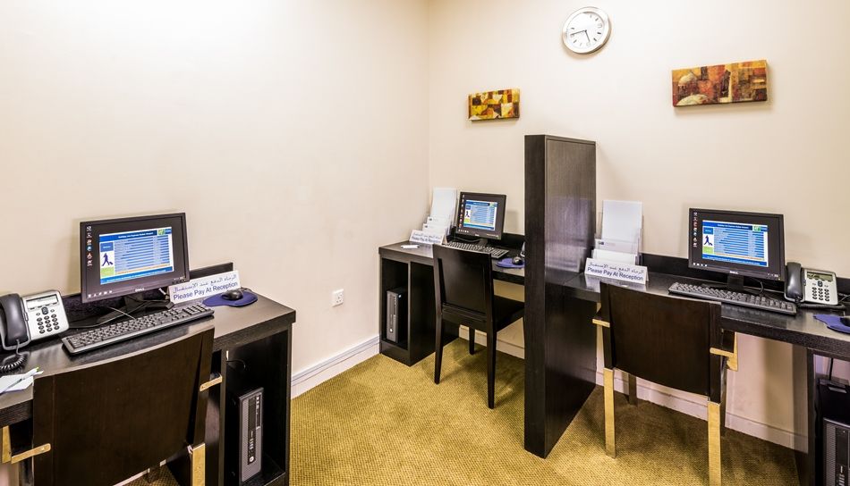 HOLIDAY INN EXPRESS, DUBAI AIRPORT - 9