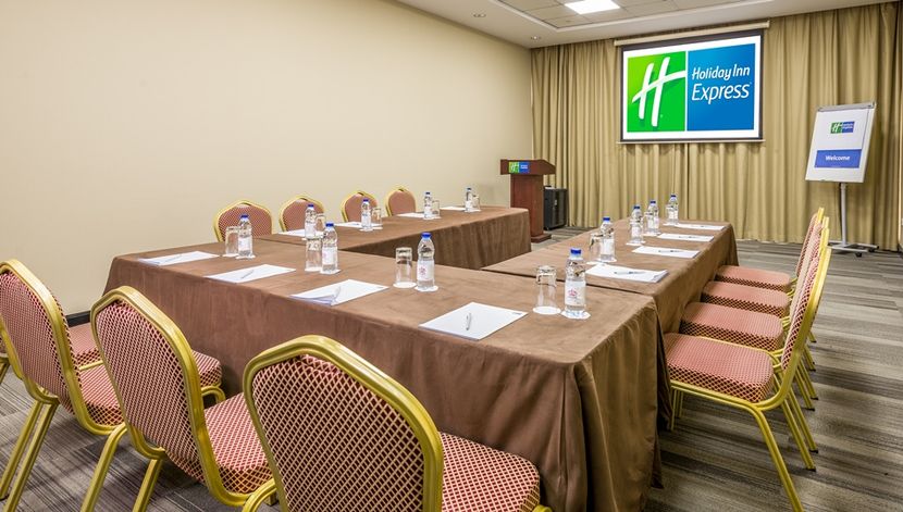 HOLIDAY INN EXPRESS, DUBAI JUMEIRAH - 6