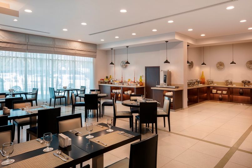 HOLIDAY INN EXPRESS, DUBAI SAFA PARK - 4