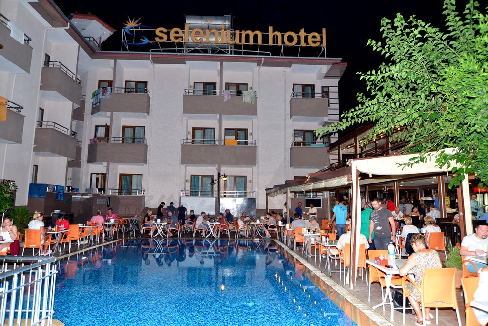 Selenium Hotel - 3