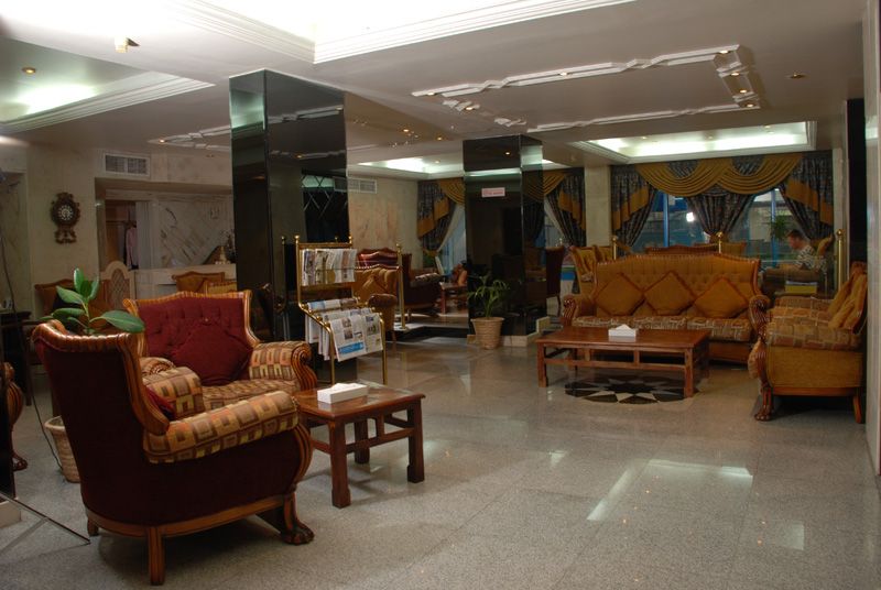 AL BUSTAN HOTEL FLATS - 6