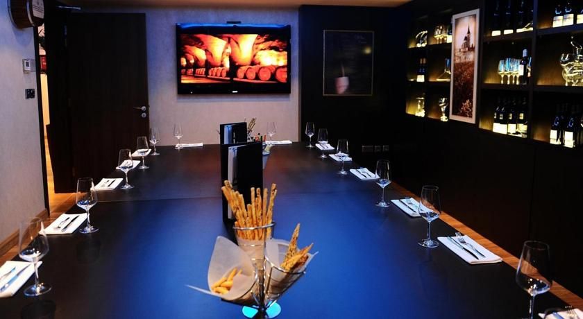 RAMADA DOWNTOWN ABU DHABI HOTEL - 7