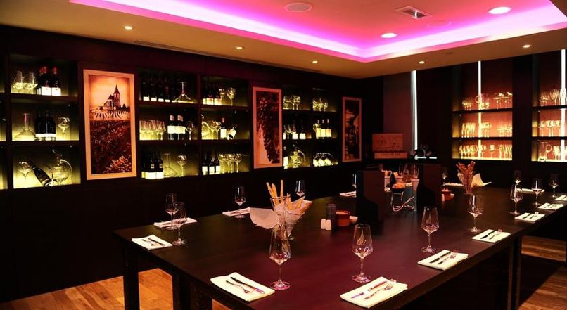 RAMADA DOWNTOWN ABU DHABI HOTEL - 6