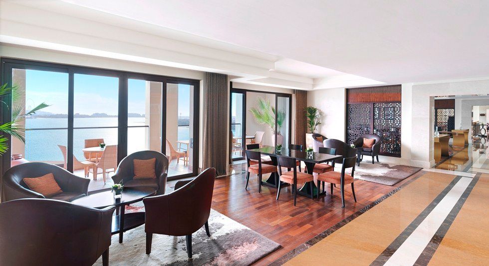 FAIRMONT THE PALM - 85